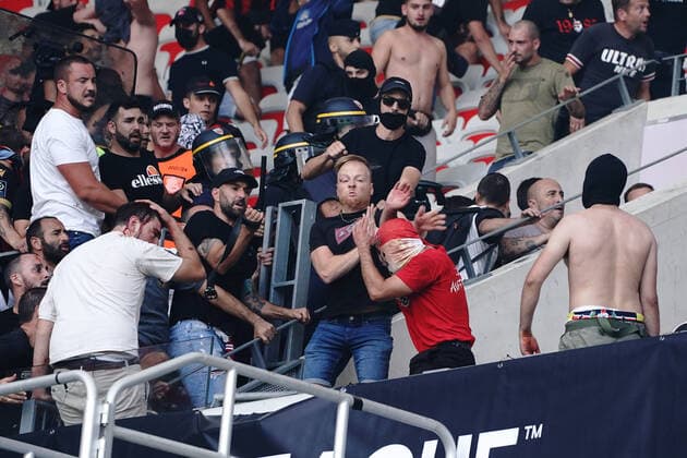 EchauffourÃ e entre supporters nicois et allemands FOOTBALL : OGC Nice vs FC Cologne - Ligue Europa ConfÃ rence - Nice - 08 09 2022 NorbertScanella Panoramic 