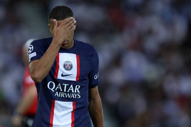 Paris Saint Germain Fc - Juventus Fc Kylian Mbappe of Paris Saint-Germain Fc looks dejected during the Uefa Champions League Group H match beetween Paris Saint Germain Fc and Juventus Fc at Parc des Princes on September 6, 2022 in Paris, France . Paris Parc des Princes France Copyright: xMarcoxCanonierox