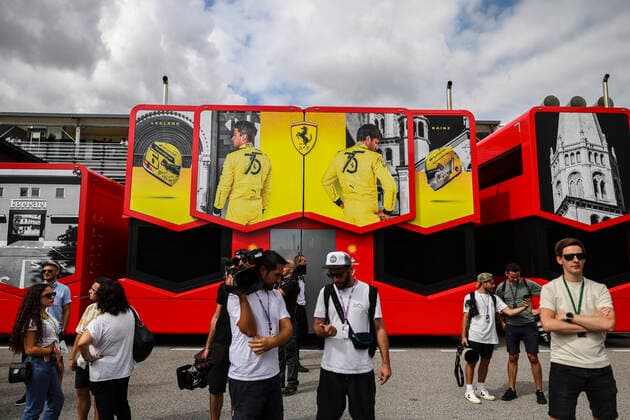 Sport Bilder des Tages F1 Italian Grand Prix Scuderia Ferrari garage during the Formula 1 Italian Grand Prix Media Day at Circuit Monza, on September 9, 2022 in Monza, Italy Monza Italy  Copyright: xBeataxZawrzelx originalFilename:zawrzel-f1italia220909_npnkq.jpg