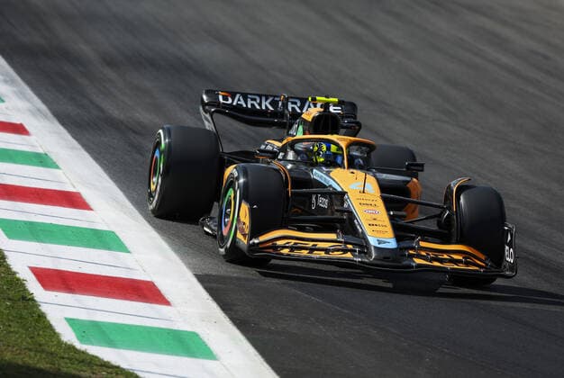 04 NORRIS Lando (gbr), McLaren F1 Team MCL36, action during the Formula 1 Pirelli Gran Premio d™Italia 2022, Italian Grand Prix 2022, 16th round of the 2022 FIA Formula One World Championship, WM, Weltmeisterschaft from September 9 to 11, 2022 on the Autodromo Nazionale di Monza, in Monza, Italy - F1 - ITALIAN GRAND PRIX 2022 DPPI Panoramic  20220909_G00D5297
