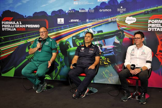 MCCULLOUGH Tom, Performance Engineering Director of Aston Martin F1 Team, WACHE Pierre, Technical Director of Red Bull Racing, SHOVLIN Andrew (gbr), Mercedes AMG trackside engineering director, portrait, team principal press conference, PK, Pressekonferenz during the Formula 1 Pirelli Gran Premio d™Italia 2022, Italian Grand Prix 2022, 16th round of the 2022 FIA Formula One World Championship, WM, Weltmeisterschaft from September 9 to 11, 2022 on the Autodromo Nazionale di Monza, in Monza, Italy - F1 - ITALIAN GRAND PRIX 2022 DPPI Panoramic PRCONF_MONZ_SAT_03