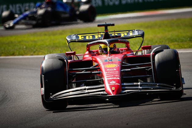 16 LECLERC Charles (mco), Scuderia Ferrari F1-75, action during the Formula 1 Pirelli Gran Premio d™Italia 2022, Italian Grand Prix 2022, 16th round of the 2022 FIA Formula One World Championship, WM, Weltmeisterschaft from September 9 to 11, 2022 on the Autodromo Nazionale di Monza, in Monza, Italy - F1 - ITALIAN GRAND PRIX 2022 DPPI Panoramic  00122037__V2_2801