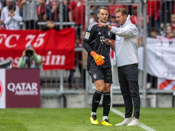 Manuel Neuer, FC Bayern Muenchen, 01 , Julian Nagelsmann FC Bayern Muenchen, head coach , GER, FC Bayern Muenchen FCB vs VFB Stuttgart, Football, Bundesliga, 06 Spieltag, Spielzeit 2022 2023, 10 09 2022, DFB DFL regulations prohibit any use of photographs as image sequences and or quasi video , GER, FC Bayern Muenchen FCB vs VFB Stuttgart, Football, Bundesliga, 06 Spieltag, Spielzeit 2022 2023, 10 09 2022 Muenchen Copyright: xSaschaxWaltherx EP_EER