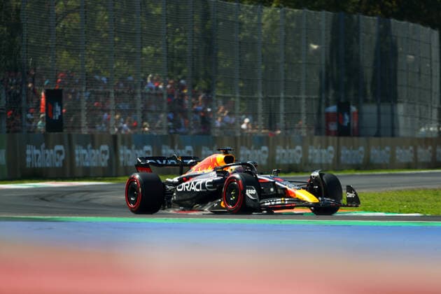 September 10, 2022, Monza, Italy: Monza, Italy, Autodromo Nazionale Monza, September 10, 2022, Max Verstappen (NED) Redbull Racing RB18 during 2022 Formula 1 Pirelli Gran Premio d Italia - Grand Prix of Italy - Free practice and qualifying - Formula 1 Championship. Formula 1 Championship - 2022 Formula 1 Pirelli Gran Premio d Italia - Grand Prix of Italy - Free practice and qualifying, Monza, Italy - ZUMAl164 20220910_zsa_l164_409 Copyright: xAlessioxDexMarcox