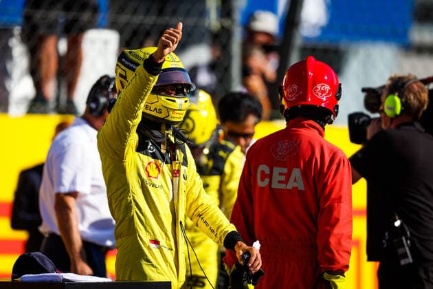 LECLERC Charles (mco), Scuderia Ferrari F1-75, portrait during the Formula 1 Pirelli Gran Premio d™Italia 2022, Italian Grand Prix 2022, 16th round of the 2022 FIA Formula One World Championship, WM, Weltmeisterschaft from September 9 to 11, 2022 on the Autodromo Nazionale di Monza, in Monza, Italy - F1 - ITALIAN GRAND PRIX 2022 DPPI Panoramic  20220910_G00D9416