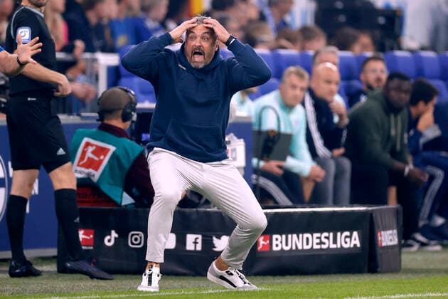 Bilder des Jahres 2022, Sport 09 September Sport Themen der Woche KW36 Sport Bilder des Tages REIS Thomas Trainer Team VfL Bochum DFL Bundesliga Saison 2022 - 2023 Spiel FC Schalke 04 - VfL Bochum 3 : 1 am 10. 09. 2022 in Gelsenkirchen DFL REGULATIONS PROHIBIT ANY USE OF PHOTOGRAPHS as IMAGE SEQUENCES and or QUASI-VIDEO *** REIS Thomas Trainer Team VfL Bochum DFL Bundesliga Saison 2022 2023 Spiel FC Schalke 04 VfL Bochum 3 1 am 10 09 2022 in Gelsenkirchen DFL REGULATIONS PROHIBIT ANY USE OF PHOTOGRAPHS as IMAGE SEQUENCES and or QUASI VIDEO Copyright: xLacixPerenyix
