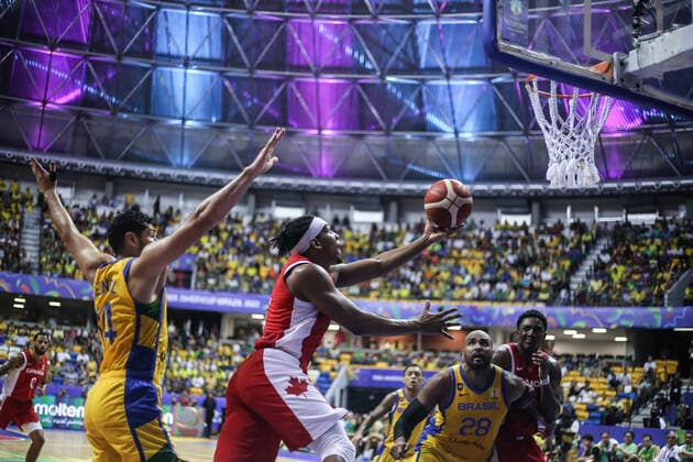 Brasil x Canadá RECIFE, PE - 10.09.2022: BRASIL X CANADÁ - Game between Brazil and Canada, valid for the semifinal of the Copa América Men& 39;s Basketball, Americup FIBA 2022, held at Ginásio Geraldo Magalhães, known as Ginásio Geraldão, in Recife (PE), Brazil, this Saturday (10). (Photo: Tiago Caldas Fotoarena) x2264089x  TiagoxCaldas