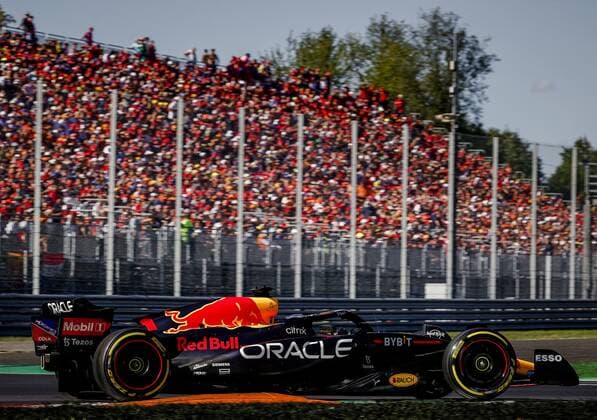 MONZA Max Verstappen Oracle Red Bull Racing during the F1 Grand Prix of Italy at the Monza Circuit in Monza, Italy REMKO DE WAAL F1 Grand Prix of Italy Race 2022 xVIxANPxSportx xxANPxIVx 454544230 originalFilename: 454544230.jpg