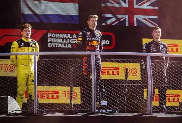 MONZA VLNR Charles Leclerc Ferrari , Max Verstappen Oracle Red Bull Racing and George Russell Mercedes on the podium after the F1 Grand Prix of Italy at the Monza Circuit in Monza, Italy REMKO DE WAAL F1 Grand Prix of Italy Race 2022 xVIxANPxSportx xxANPxIVx 454546434 originalFilename: 454546434.jpg