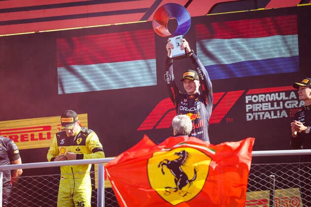 Podium: VERSTAPPEN Max (ned), Red Bull Racing RB18, LECLERC Charles (mco), Scuderia Ferrari F1-75, during the 9th round of the 2022 FIA Formula 3 Championship, from September 9 to 11, 2022 on the Autodromo Nazionale di Monza, in Monza, Italy - AUTO - FORMULA 3 2022 - MONZA DPPI Panoramic  20220911_G00D1991