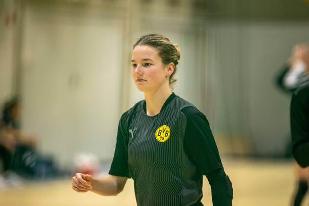 Handball I Women I Archive I Lobeca I 2021 2022 I 09 02 2022 Amelie Berger 3, Borussia Dortmund warms up NRW Germany Copyright: xLobeca PatrickxSuephkex