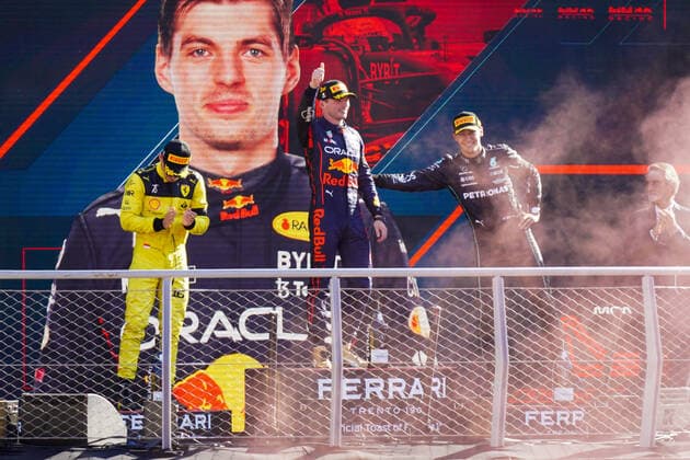 F1 Grand Prix of Italy Max Verstappen driving the (1) Oracle Red Bull Racing RB18 celebrates his victory on the podium during the F1 Grand Prix of Italy at Autodromo di Monza on September 11, 2022. Monza Italy Italy  Copyright: xLucaxRossinix originalFilename:rossini-f1grandp220911_npqka.jpg