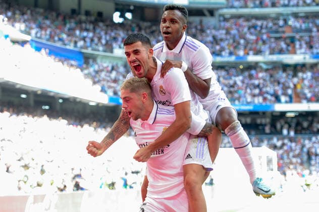 Sport Themen der Woche KW36 Sport Bilder des Tages (220912) -- MADRID, Sept. 12, 2022 -- Real Madrid s Federico Valverde (bottom) celebrates a goal during a La Liga Santander match against RCD Mallorca in Madrid, Spain, Sept. 11, 2022. (Photo by Gustavo Valiente Xinhua) (SP)SPAIN-MADRID-FOOTBALL-SPANISH LEAGUE-REAL MADRID VS RCD MALLORCA MengxDingbo 