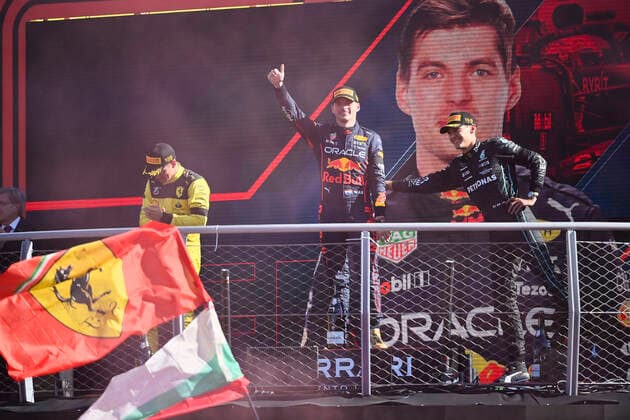 September 11, 2022: MONZA, ITALY - SEPTEMBER 11: (L-R) Charles Leclerc of Monaco driving for Ferrari F1 Team, Max Verstappen of Netherlands driving for Red Bull Racing F1 Team and George Russell of Great Britain driving for Mercedes AMG Petronas F1 Team celebrates a victory during the F1 Grand Prix of Italy at Autodromo Nazionale Monza on September 11, 2022 in Monza, Italy. ( Getty Images) - ZUMAg210 0168575379st Copyright: xStefanoxGuidix