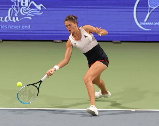 September 12, 2022, Chennai, Tamil Nadu, India: Chennai Open WTA, Tennis Damen 250 :.PAQUET (FRA) vs THANDI (IND)..PAQUET (FRA) in action during Chennai Open WTA 250 Tournament in Chennai on Monday Chennai India - ZUMAs280 20220912_zsp_s280_007 Copyright: xSeshadrixSukumarx