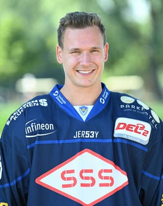 GER Saxony Moritzburg castle hunting lodge team photo session of the Dresdner Eislöwen ice hockey team and individual portraits here Lukas Mannes 1108 22 1108 22