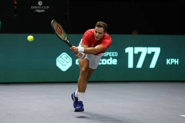 September 13, 2022, VALENCIA, VALENCIA, SPAIN: Vasek Pospisil of Canada in action against Seong Chan Hong of South Korea during the the Davis Cup by Rakuten 2022, Finals Group B, tennis match 1 played between South Korea and Canada at Fuente de San Luis pavilion on September 13, 2022, in Valencia, Spain. VALENCIA SPAIN - ZUMAa181 20220913_zaa_a181_016 Copyright: xOscarxJ.xBarrosox