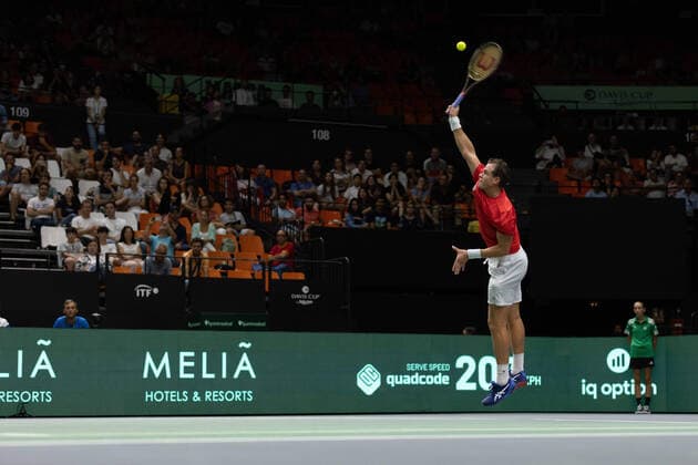 September 13, 2022, VALENCIA, VALENCIA, SPAIN: Vasek Pospisil of Canada in action against Seong Chan Hong of South Korea during the the Davis Cup by Rakuten 2022, Finals Group B, tennis match 1 played between South Korea and Canada at Fuente de San Luis pavilion on September 13, 2022, in Valencia, Spain. VALENCIA SPAIN - ZUMAa181 20220913_zaa_a181_047 Copyright: xOscarxJ.xBarrosox