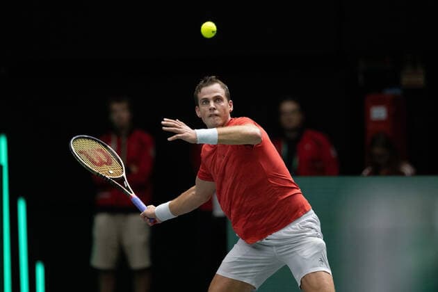 September 13, 2022, VALENCIA, VALENCIA, SPAIN: Vasek Pospisil of Canada in action against Seong Chan Hong of South Korea during the the Davis Cup by Rakuten 2022, Finals Group B, tennis match 1 played between South Korea and Canada at Fuente de San Luis pavilion on September 13, 2022, in Valencia, Spain. VALENCIA SPAIN - ZUMAa181 20220913_zaa_a181_051 Copyright: xOscarxJ.xBarrosox
