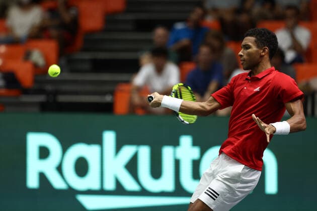 September 13, 2022, VALENCIA, VALENCIA, SPAIN: Felix Auger-Aliassime and Vasekof Pospisil Canada play doubles against Ji Sung Nam and Min-Kyu Song of South Korea during the the Davis Cup by Rakuten 2022, Finals Group B, tennis match 3 played between South Korea and Canada at Fuente de San Luis pavilion on September 13, 2022, in Valencia, Spain. VALENCIA SPAIN - ZUMAa181 20220913_zaa_a181_102 Copyright: xOscarxJ.xBarrosox