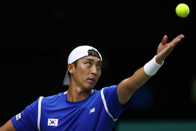 September 13, 2022, VALENCIA, VALENCIA, SPAIN: Ji Sung Nam and Min-Kyu Song of South Korea play doubles against Felix Auger-Aliassime and Vasekof Pospisil Canada during the the Davis Cup by Rakuten 2022, Finals Group B, tennis match 3 played between South Korea and Canada at Fuente de San Luis pavilion on September 13, 2022, in Valencia, Spain. VALENCIA SPAIN - ZUMAa181 20220913_zaa_a181_104 Copyright: xOscarxJ.xBarrosox