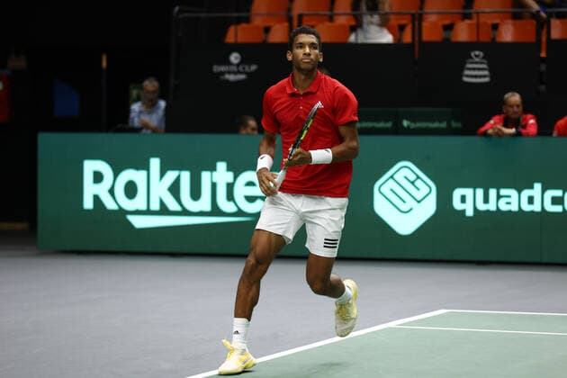 September 13, 2022, VALENCIA, VALENCIA, SPAIN: Felix Auger-Aliassime and Vasekof Pospisil Canada play doubles against Ji Sung Nam and Min-Kyu Song of South Korea during the the Davis Cup by Rakuten 2022, Finals Group B, tennis match 3 played between South Korea and Canada at Fuente de San Luis pavilion on September 13, 2022, in Valencia, Spain. VALENCIA SPAIN - ZUMAa181 20220913_zaa_a181_116 Copyright: xOscarxJ.xBarrosox