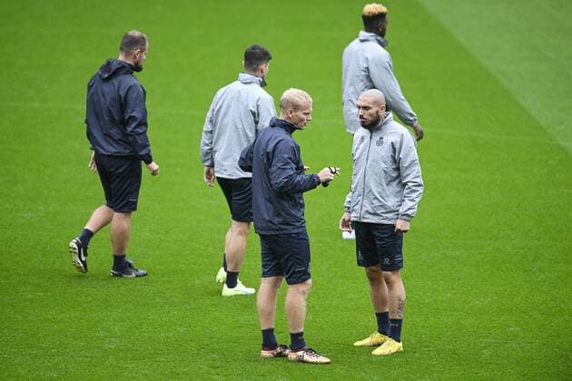 LEUVEN, BELGIUM - SEPTEMBER 14 : Geraerts Karel head coach of Union St-Gilloise and Teuma Teddy midfielder of Union St-Gilloise during a practice session prior of the UEFA Europa League match between Union St-Gilloise and Malmö FF at the King Power Stadium at den Dreef on September 14, 2022 in Leuven, Belgium, 14 09 2022 ( Union ST-Gilloise practice session. PhotoNews Panoramic 