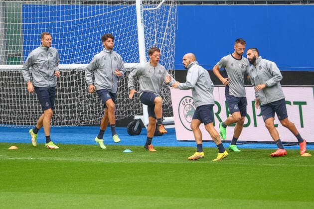 Union s players pictured during warming up a training session of Belgian soccer team Royale Union Saint-Gilloise, Wednesday 14 September 2022 in Leuven, in preparation of tomorrow s game against Swedish team FC Malmo on day 2 of the Uefa Europa League group stage. DAVIDxPINTENS  x44279418x