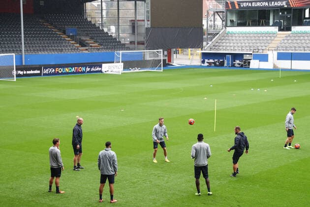 Union s players pictured during warming up before a training session of Belgian soccer team Royale Union Saint-Gilloise, Wednesday 14 September 2022 in Leuven, in preparation of tomorrow s game against Swedish team FC Malmo on day 2 of the Uefa Europa League group stage. DAVIDxPINTENS  x44280221x