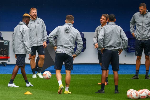 Union s players pictured during warming up of a training session of Belgian soccer team Royale Union Saint-Gilloise, Wednesday 14 September 2022 in Leuven, in preparation of tomorrow s game against Swedish team FC Malmo on day 2 of the Uefa Europa League group stage. DAVIDxPINTENS  x44280353x
