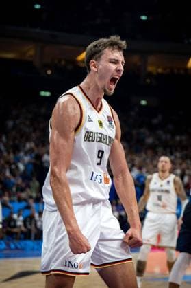 Basketball Berlin 13 09 2022 Eurobasket 2022 quarterfinals Germany GER Greece GRE Franz Wagner Germany, No 09 cheer