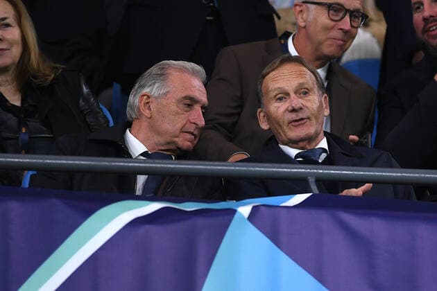 Soccer Champions League group stage 2 matchday Manchester City Borussia Dortmund on 14 09 2022 at the Etihad Stadium in Manchester Dr Reinhold Lunow, left Hans Joachim Watzke Managing Director Dortmund , right xHDx