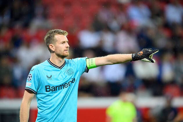 Goalkeeper Lukas HRADECKY LEV gesture, gesture, Football Champions League, preliminary round 2 matchday, Bayer 04 Leverkusen LEV Atletico Madrid Atletico 2 0, on 13 09 2022 in Leverkusen Germany Â