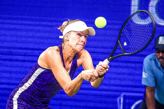 September 15, 2022, New Delhi, New Delhi, India: Chennai Open WTA, Tennis Damen 250 :.Magda LINETTE POL vs.Oksana SELEKHMETEVA..Oksana SELEKHMETEVA in action against her opponent and defeated her by 6-2,6-0 New Delhi India - ZUMAs280 20220915_zsp_s280_003 Copyright: xSeshadrixSukumarx