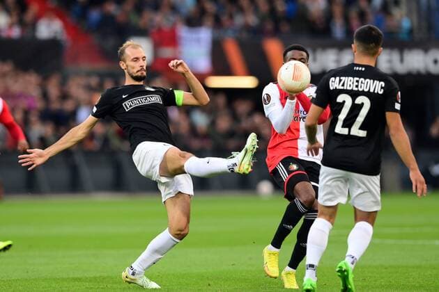 ROTTERDAM lr Jon Stankovic of Strum Graz, Javairo Dilrosun of Feyenoord during the UEFA Europa League Group F match between Feyenoord and Sturm Graz at Feyenoord Stadion de Kuip on September 15, 2022 in Rotterdam, Netherlands ANP OLAF KRAAK UEFA Europa League group F 2022 2023 xVIxANPxSportx xxANPxIVx 454815395 originalFilename: 454815395.jpg
