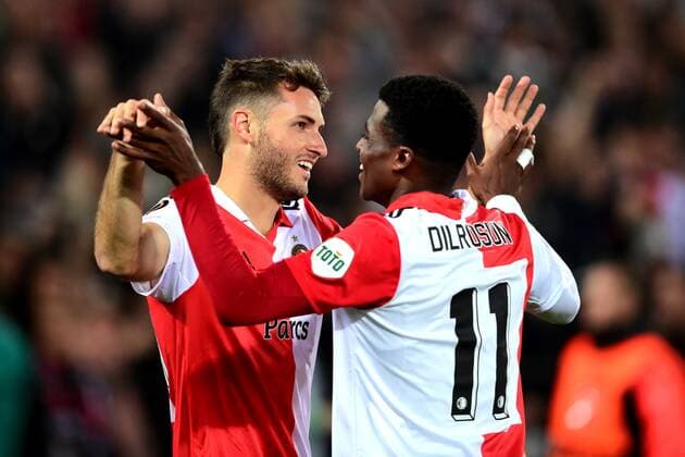 ROTTERDAM Santiago Gimenez of Feyenoord, Javairo Dilrosun of Feyenoord celebrate 5 0 during the UEFA Europa League Group F match between Feyenoord and Sturm Graz at Feyenoord Stadion de Kuip on September 15, 2022 in Rotterdam, Netherlands ANP OLAF KRAAK UEFA Europa League group F 2022 2023 xVIxANPxSportx xxANPxIVx 454818643 originalFilename: 454818643.jpg