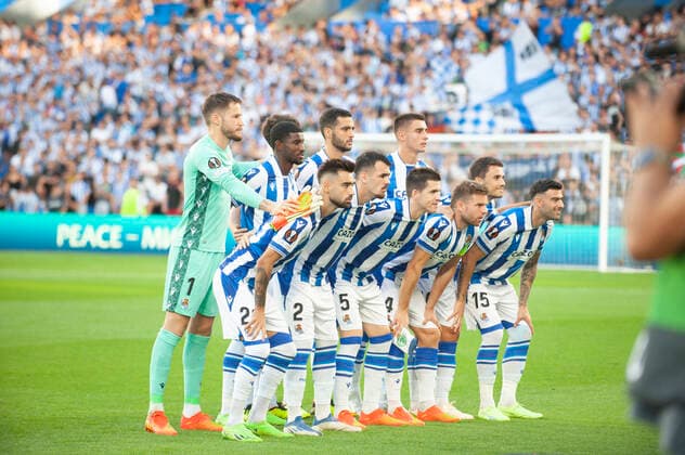 Fußball, EL, Real Sociedad San Sebastian - Omonia Nikosia Partido de la UEFA Europa League 2022-23 entre la Real Sociedad de Futbol y el AC Omonia Nicosia, jugado en el Reale Arena. En la imagen, alineacion titular de la Real Sociedad. UEFA Europa League 2022-23 match between Real Sociedad and Omonia Nicosia, played at Reale Arena stadium. In this picture, Real Sociedad starting lineup. JOSUNExMTZ.xDExALBENIZ 
