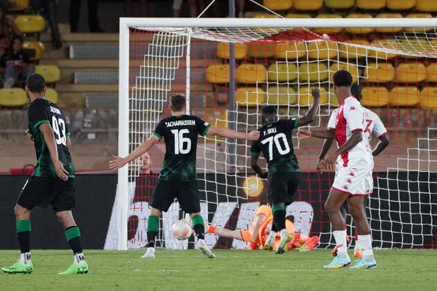 Fußball, EL, AS Monaco - Ferencvaros Budapest But - Balint Vecsei (Ferencvaros TC) - Alexander Nubel (AS Monaco) FOOTBALL : AS Monaco vs Ferencvaros TC - Ligue Europa - Phase de groupe - Monaco - 15 09 2022 NorbertScanella Panoramic 