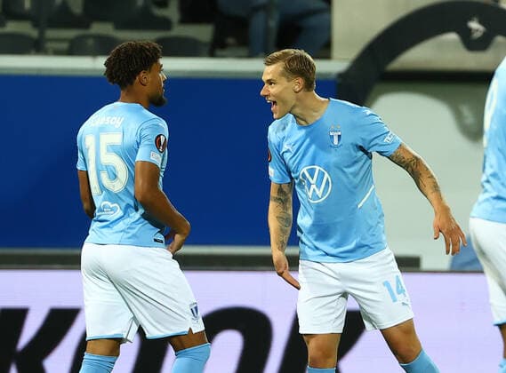 Fußball, EL, Royale Union Saint-Gilloise - Malmö FF Malmo s Joseph Ceesay and Malmo s Felix Beijmo celebrates after scoring during a soccer game between Belgian Royale Union Saint-Gilloise and Swedish Malmo Fotbollforening, Thursday 15 September 2022 in Leuven, on day 2 of the UEFA Europa League group stage. DAVIDxPINTENS  x44557389x
