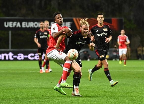 Football, Men, Season 2022 2023, Europa League, Sporting Braga 1 FC Union Berlin Group Stage, Group D, Matchday 2 , v l Simon Banza SC Braga , Tymoteusz Puchacz 1 FC Union Berlin , Diogo Leite 1 FC Union Berlin , 15 09 2022, Copyright: xMatthiasxKochx