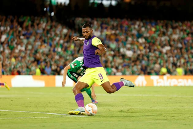 Fußball, EL, Real Betis Sevilla - PFC Ludogorets Razgrad September 15, 2022, Seville, Spain: THIAGO of Ludogorets shoots during the Europa League Group C soccer match between Real Betis and PFC Ludogorets 1945 at Benito Villamarin Stadium Seville Spain - ZUMAa142 20220915_zap_a142_006 Copyright: xDanielxGonzalezxAcunax