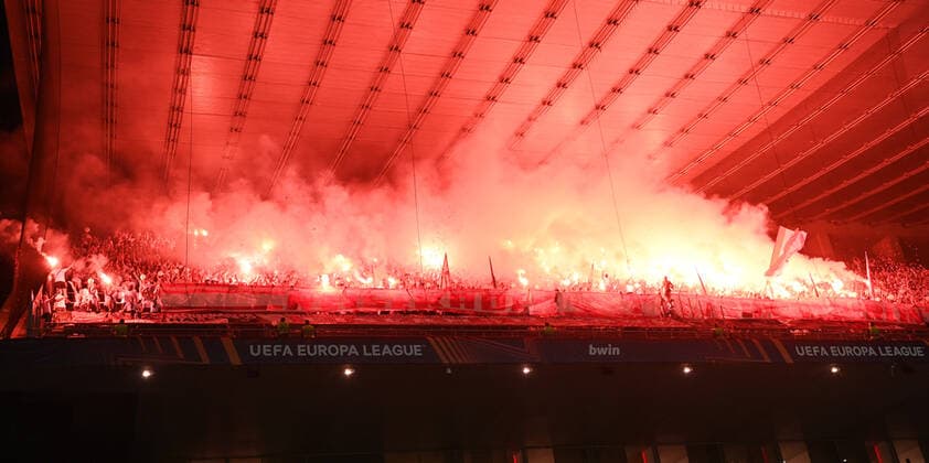 Football, men, season 2022 2023, Europa League, Sporting Braga 1 FC Union Berlin group stage, Group D, Matchday 2 , Fans of Union ignite pyrotechnics, 15 09 2022, Copyright: xMatthiasxKochx