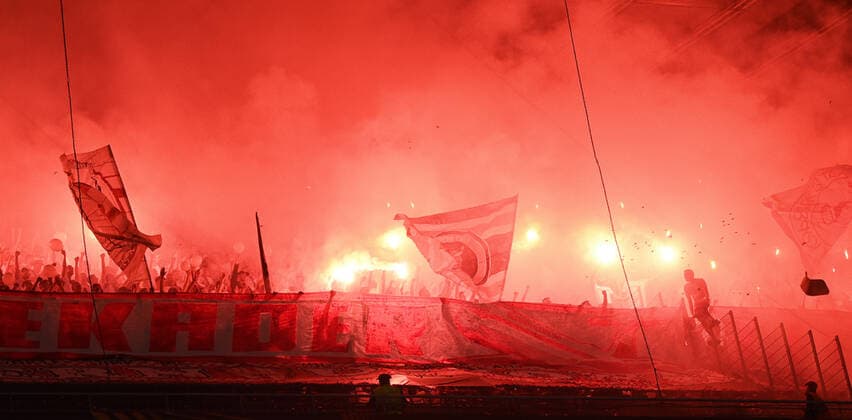 Football, men, season 2022 2023, Europa League, Sporting Braga 1 FC Union Berlin group stage, Group D, Matchday 2 , Fans of Union ignite pyrotechnics, 15 09 2022, Copyright: xMatthiasxKochx
