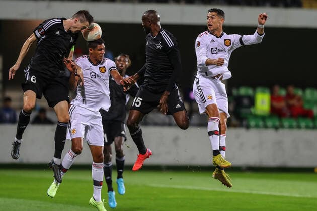 Fußball, EL, Sheriff Tiraspol - Manchester United UEFA Europa League Sheriff Tiraspol v Manchester United, ManU Cristiano Ronaldo, Gaby Kiki, Raphael Varane and Stejepan Radeljic during the UEFA Europa League match Sheriff Tiraspol vs Manchester United at Sheriff Sports Complex, Tiraspol, Republic of Moldova, 15th September 2022 (Photo by Stefan Constantin News Images) Tiraspol Sheriff Sports Complex Transnistria Republic of Moldova Copyright: xStefanxConstantin NewsxImagesx