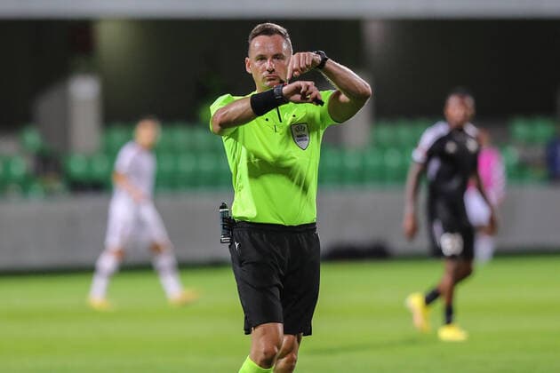 Fußball, EL, Sheriff Tiraspol - Manchester United UEFA Europa League Sheriff Tiraspol v Manchester United, ManU Football referee Pawel Raczkowski during the UEFA Europa League match Sheriff Tiraspol vs Manchester United at Sheriff Sports Complex, Tiraspol, Republic of Moldova, 15th September 2022 (Photo by Stefan Constantin News Images) Tiraspol Sheriff Sports Complex Transnistria Republic of Moldova Copyright: xStefanxConstantin NewsxImagesx