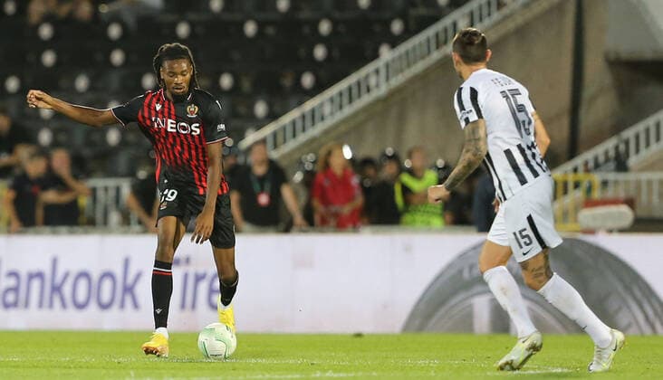 Khephren Thuram (L) OGC Nice FOOTBALL : Partizan vs OGC Nice - UEFA Conference Ligue - 15 09 2022 AleksandarDjorovic Panoramic 