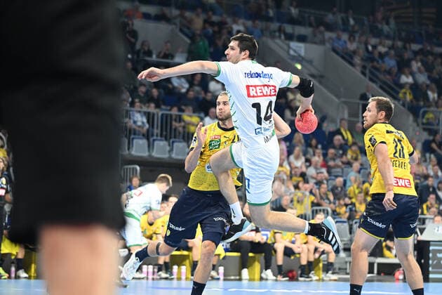 Handball I Men I Season 2022 2023 I Liqui Moly Handballbundesliga I 3 Matchday I Rhein Neckar Löwen SC DHfK Leipzig I 15 09 2022 Throw by Marko Mamic 14, SC DHfK Leipzig Mannheim SAP Arena Baden Württemberg Germany Copyright: xLobeca MaxxKrausex