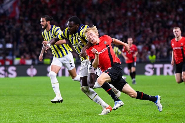 Birger Meling ( 25 - Rennes ) - Bright Osayi Samuel ( 21 - Fenerbahce ) - FOOTBALL : Rennes vs Fenerbahce - Ligue Europa - Rennes - 15 09 2022 FedericoPestellini Panoramic 