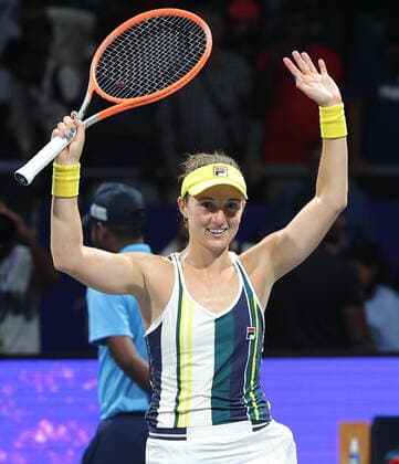 September 16, 2022, Chennai, Tamil Nadu, India: Chennai Open WTA, Tennis Damen 250 :..Chennai Open WTA 250:..Eugenie BOUCHARD CAN vs.Nadia PODOROSKA ARG..Eugenie BOUCHARD defeated PODOROSKA by 1-6,6-4,6-2 and entered semi finals Chennai India - ZUMAs280 20220916_zsp_s280_061 Copyright: xSeshadrixSukumarx