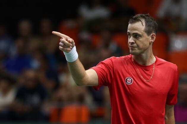September 16, 2022, VALENCIA, VALENCIA, SPAIN: Vasek Pospisil of Canada in action against Roberto Bautista Agut of Spain during the Davis Cup by Rakuten 2022, Finals Group B, tennis match 1 played between Spain and Canada at Fuente de San Luis pavilion on September 16, 2022, in Valencia, Spain. VALENCIA SPAIN - ZUMAa181 20220916_zaa_a181_017 Copyright: xOscarxJ.xBarrosox